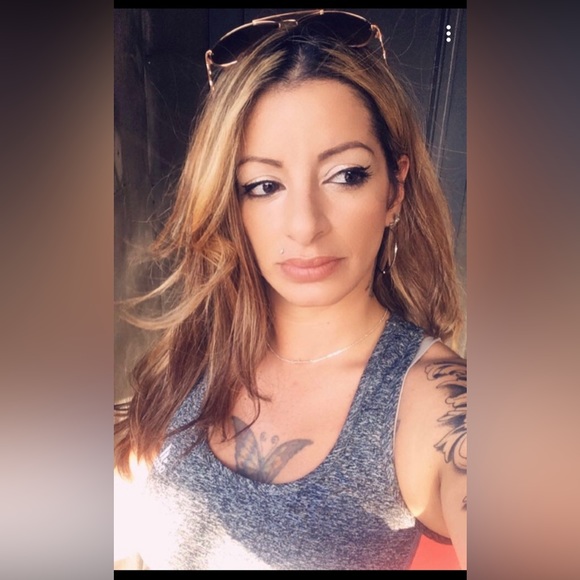 Melissa 🫶🏼 - Picture 1 of 3